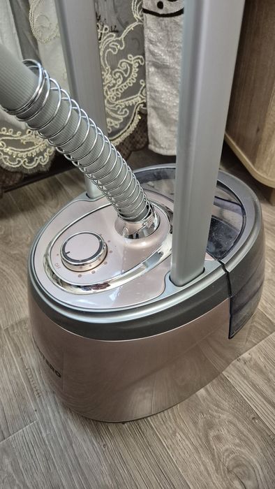 Отпариватель для одежды.