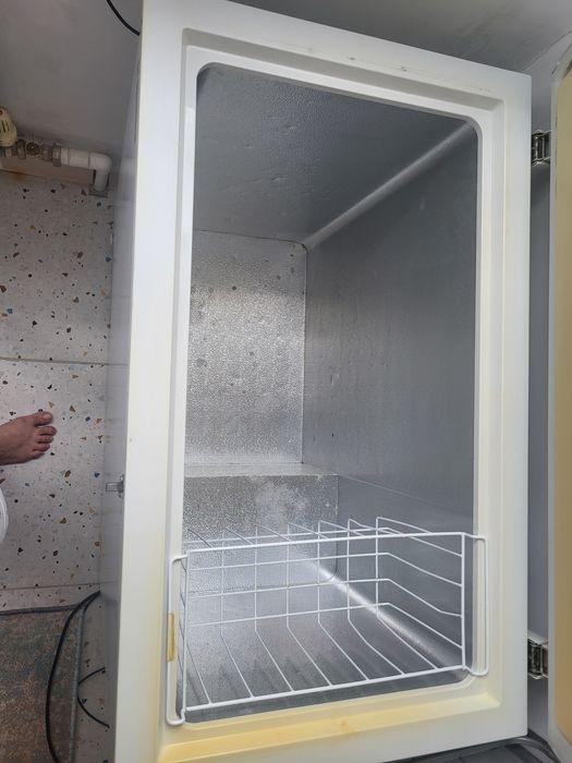 Продам морозильную камеру