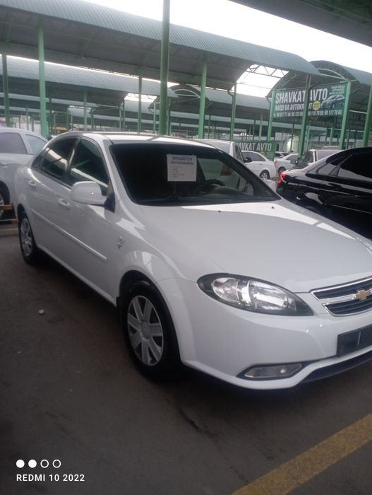 Oq Jentra 2019 Mexanika 2 ta detalda yengil. Old pasajir eshik va baga