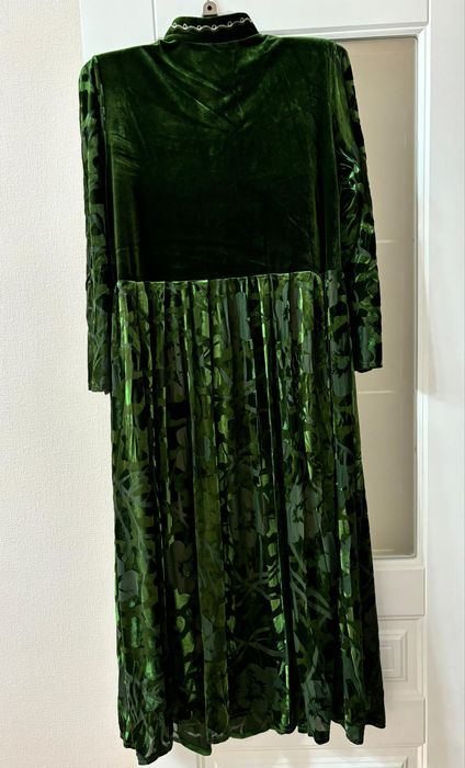 Көйлек сатылады.