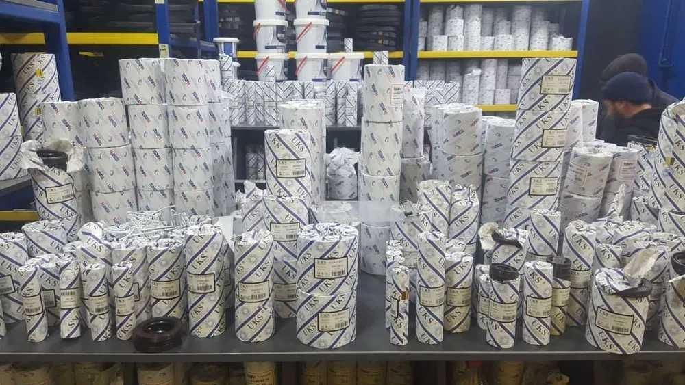 Разные и качественные подшипники, сальники и манжеты !