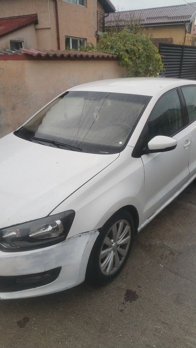 Vând vw polo 2010