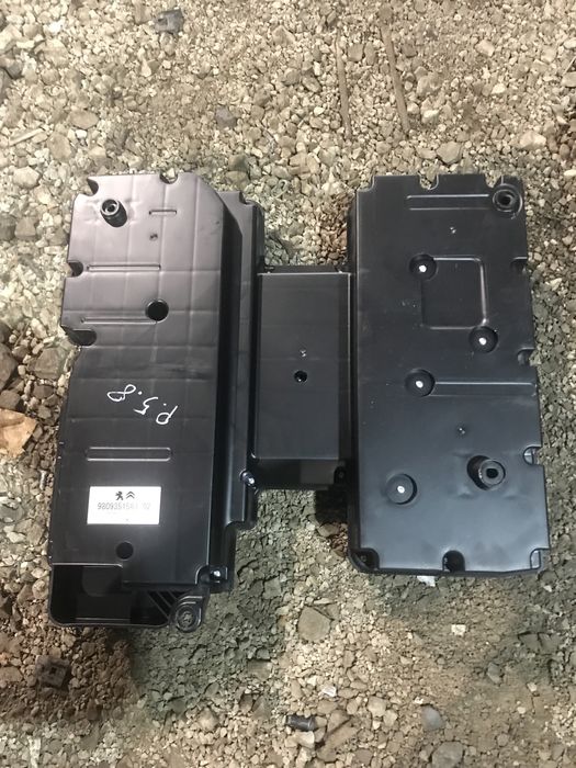 Субуфер за Пежо Peugeot 3008 5008 2016-2024 година