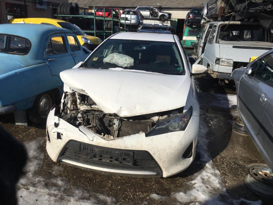 toyota auris 1.4 d4d 28000 km на части wifi тойота аурис