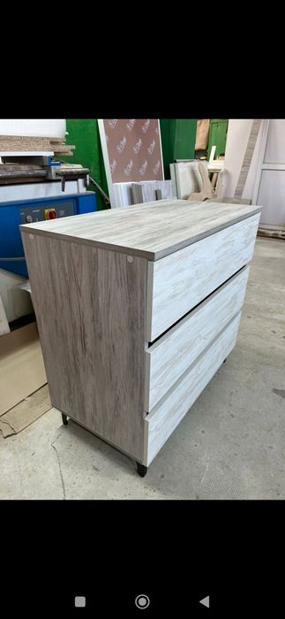 Современный комод