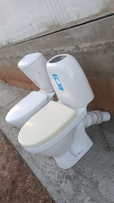 Продам унитаз бу 2 штук
