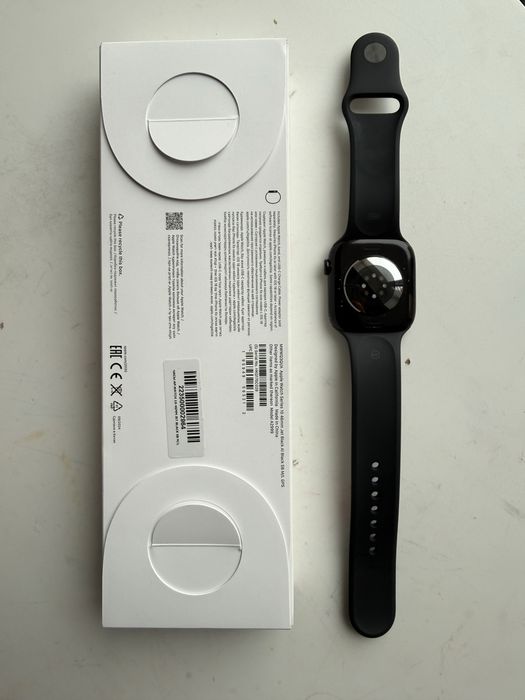 Часы Apple Watch 11