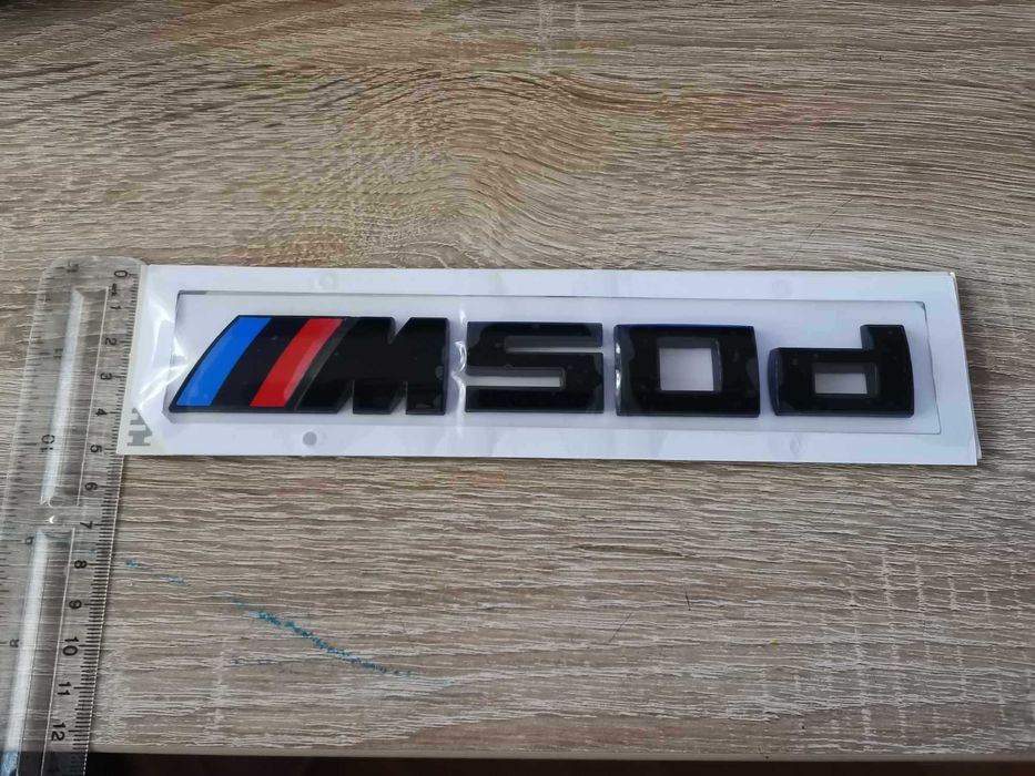 черна емблема БМВ М50д BMW M50d