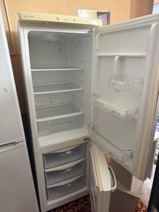Продам холодильник Samsung