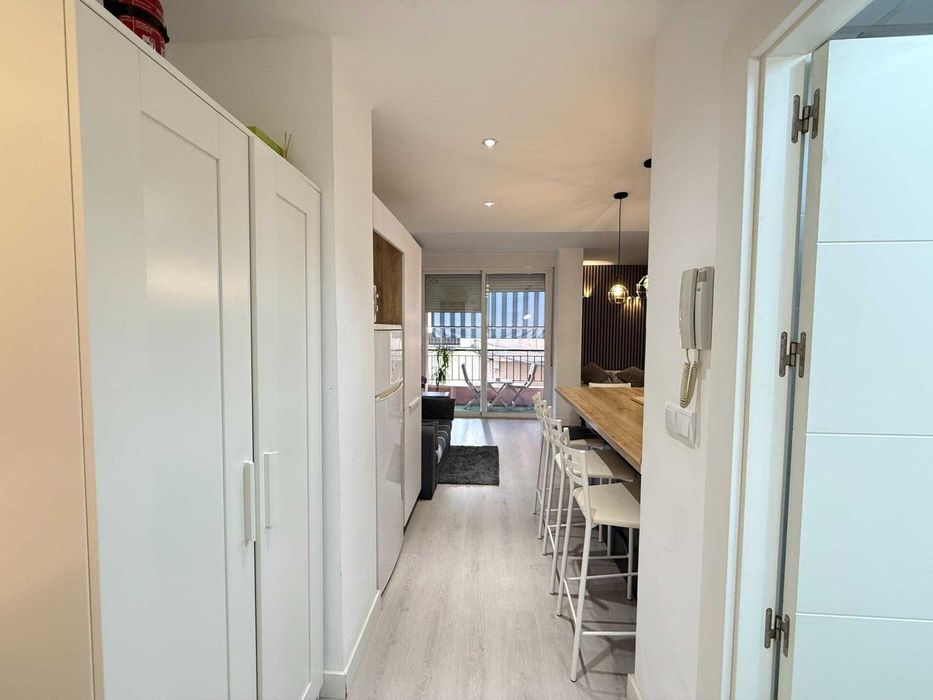 Studio tip loft renovat, licență turistică, piscină – Torrevieja