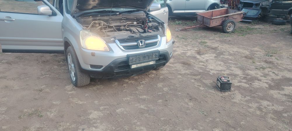 Продавам Хонда CR V на части 2.0 150к