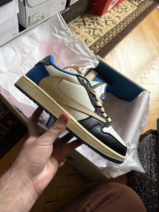 Jordan 1 Travis Scott Fragment marimea 41 si 42