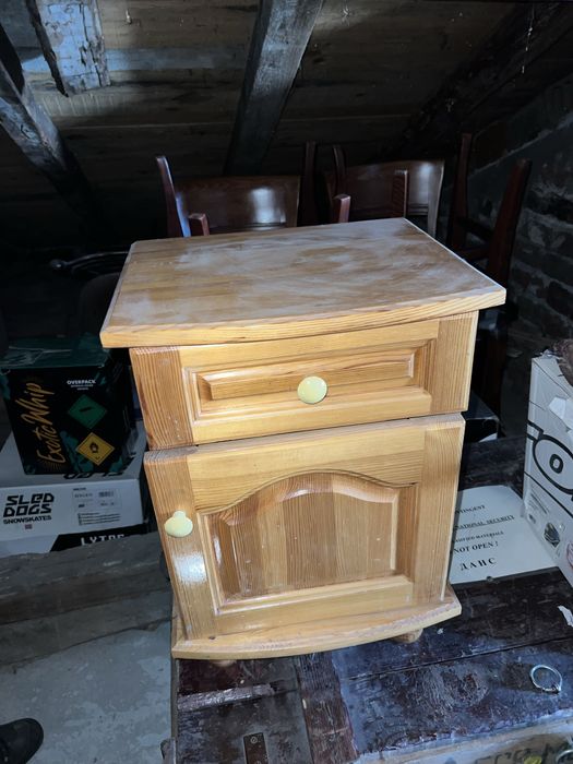 Холова гарнитура -  шкафове, маси, столове