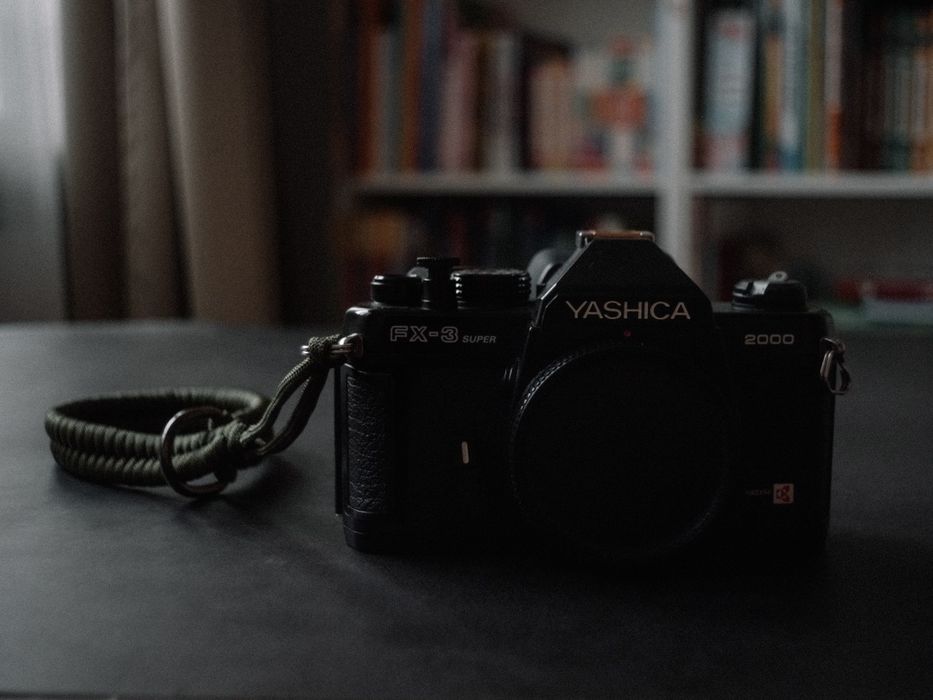 Продавам филмово тяло Yashica FX-3 Super 2000