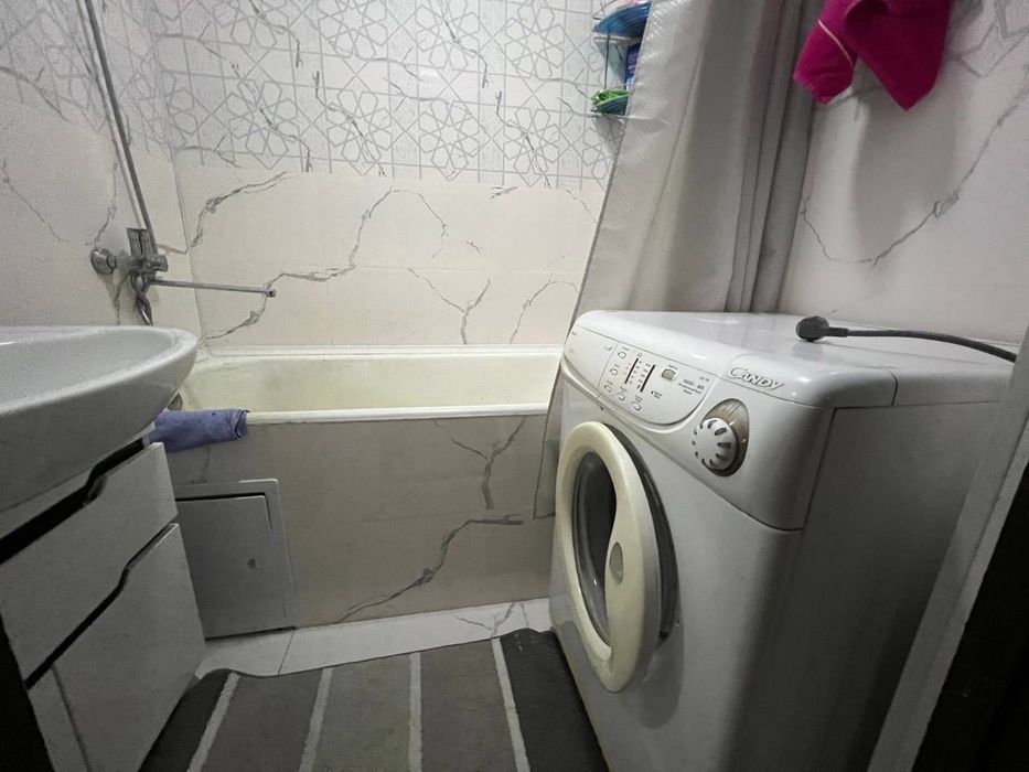 Сдается 2x комнатная квартира 
C обстановкой
В горде Алмалыке