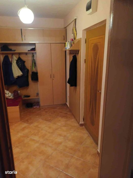 Apartament 2 camere semidecomandate Miorița (Curtea de Apel)