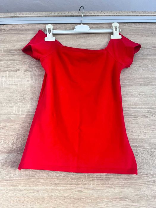 diferite tricouri si maieuri pt copii in stare foarte buna