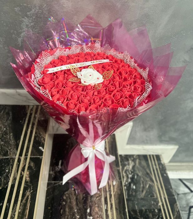 Buchete din spuma simple sau cu accesorii