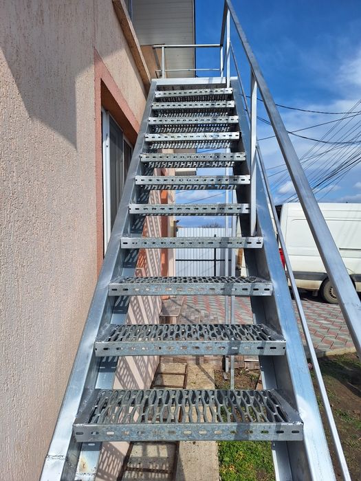 Cofectionam scări zincata