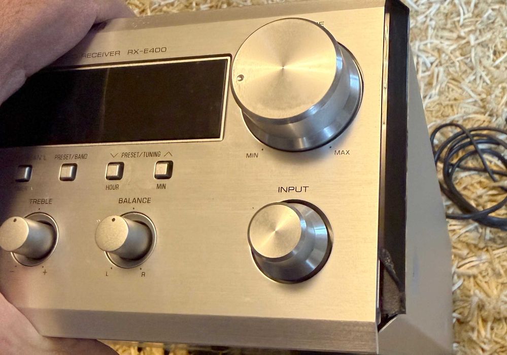 Yamaha RX-E 400 receiver