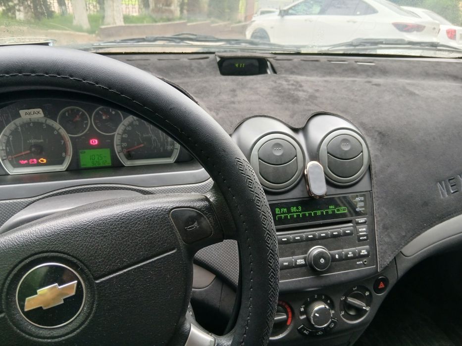 Nexia rodnoy, probeg halol, avariya yoq. Tezda sotiladi