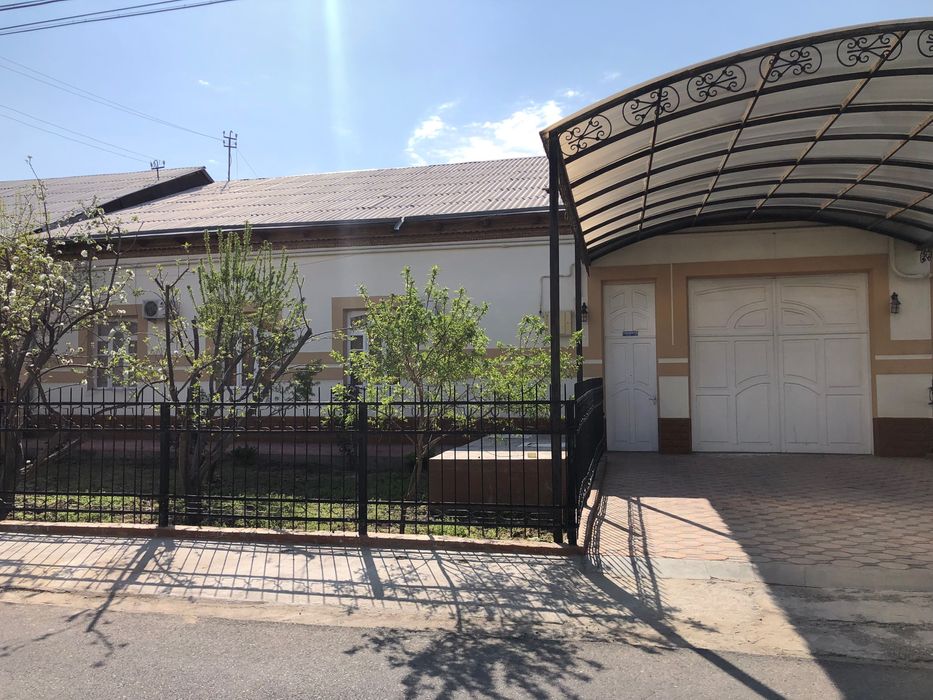 Yangi hovli sotiladi