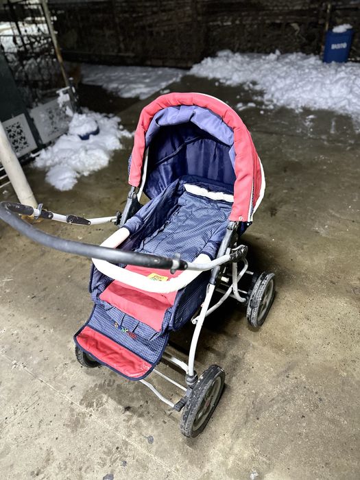 Отдам даром коляску