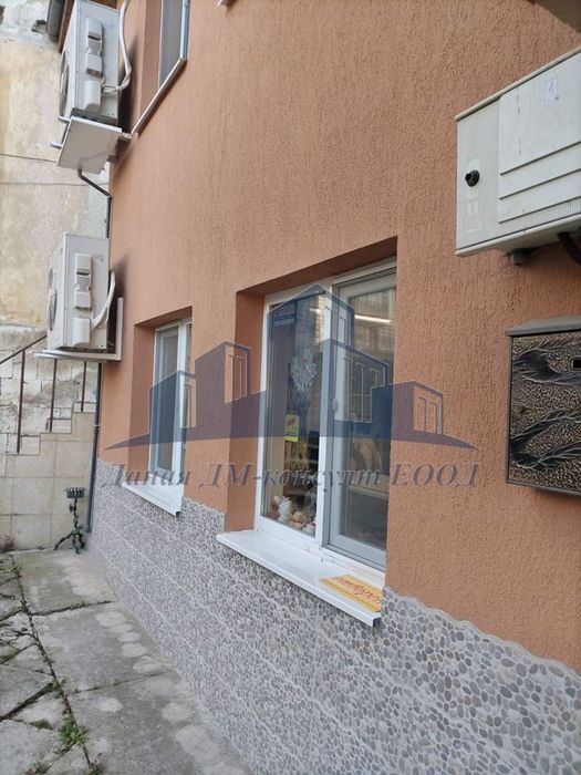 Продава се Къща в Шумен, Център - 190 кв.м за 1208 €/кв.м - Снимка #2