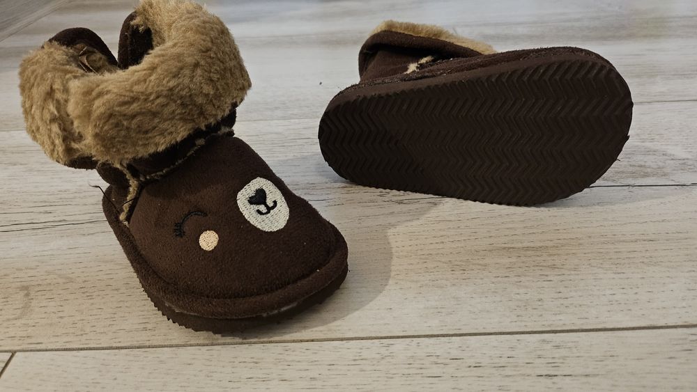 Incaltaminte bebe mar18 HM, Smik 19 ,30 lei ambele perechi