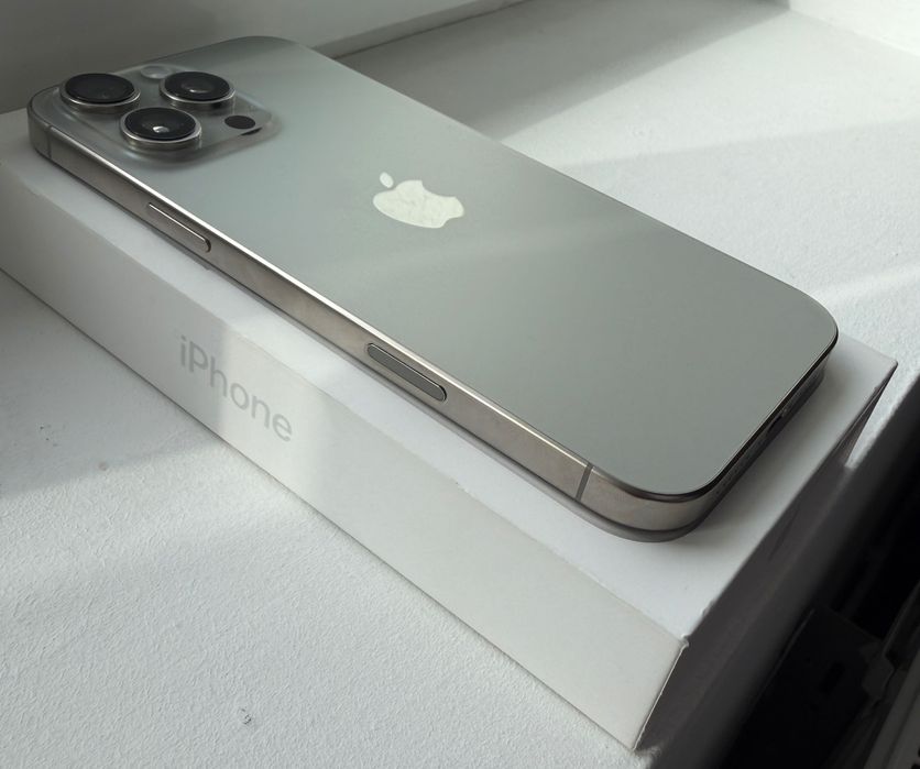 Vand iPhone 1 Pro Max, 256GB + Husa VELANTE Piele Capra