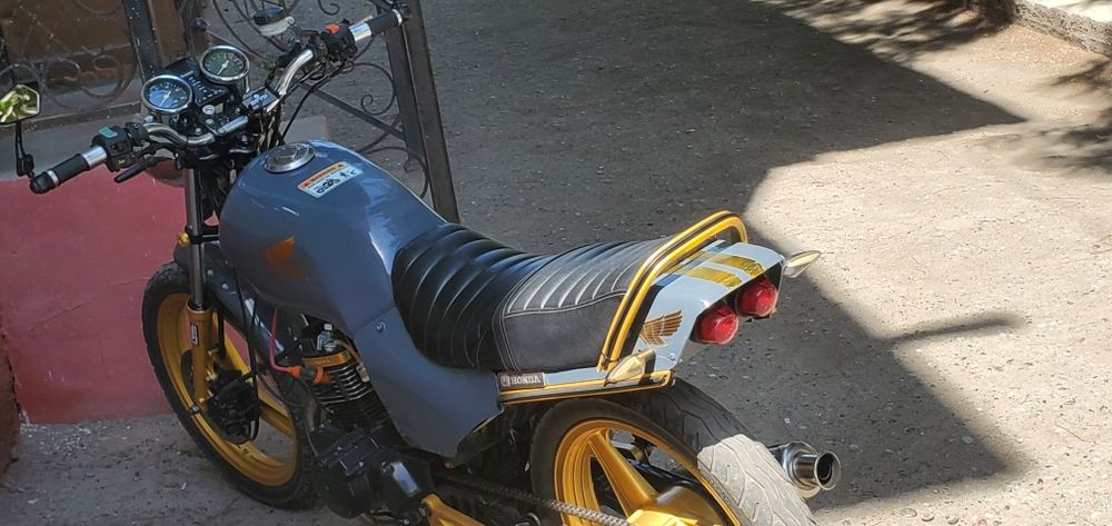 Honda cb 125T продам