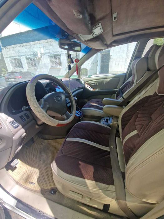 Продам лексус 300