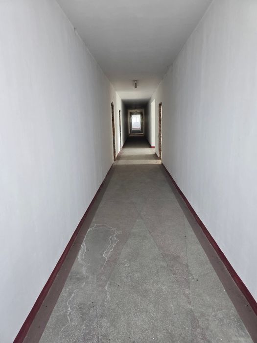 Bloc 40 apartamente.  Petroșani zona Dacia.