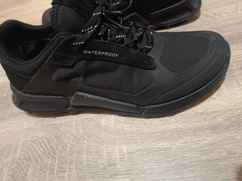 Демисезонные кросовки