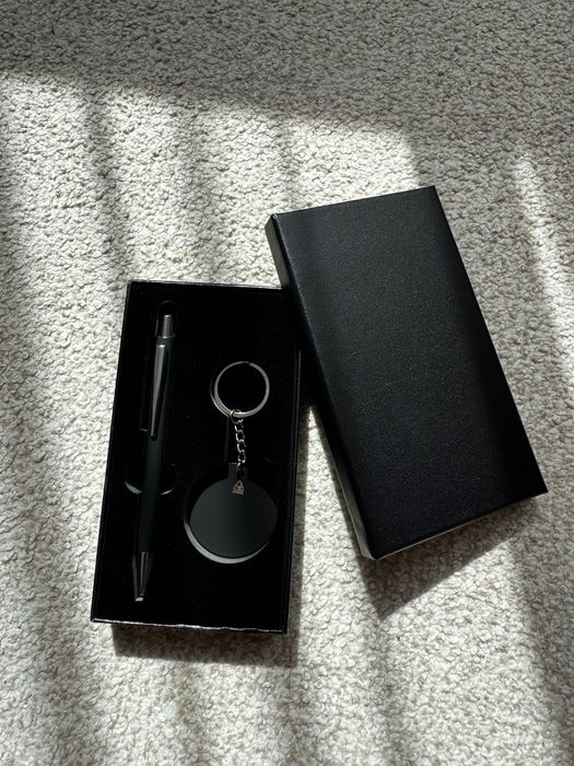 Set cadou elegant - pix + breloc