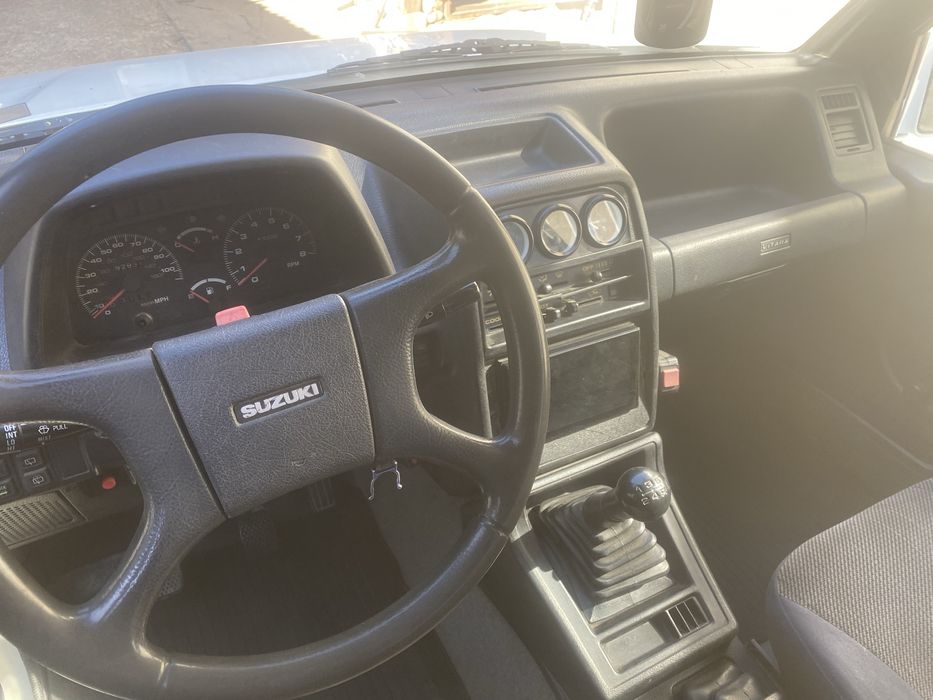 Продавам suzuki vitara 1.6
