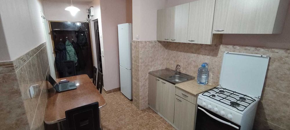 Proprietar, inchiriez apartament 2 camere, zona Rogerius