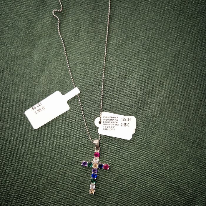 Lantisor de argint cu pietricele Swarovski