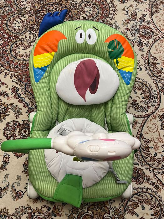 Продам жезлонг Chicco