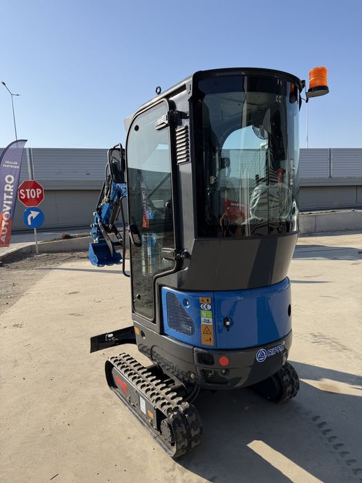 Miniexcavator RIPPA R10 Eco cu cabina si MOTOR KUBOTA