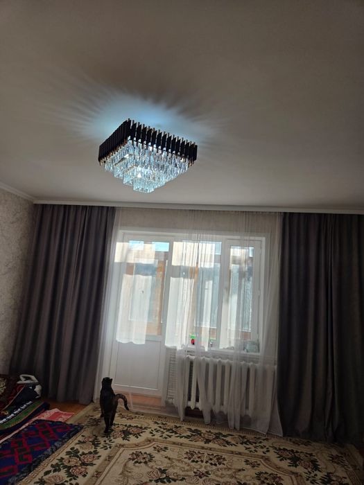 Продам люстру красивую