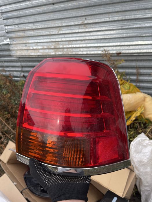 Задний фонарь Land Cruiser 200
