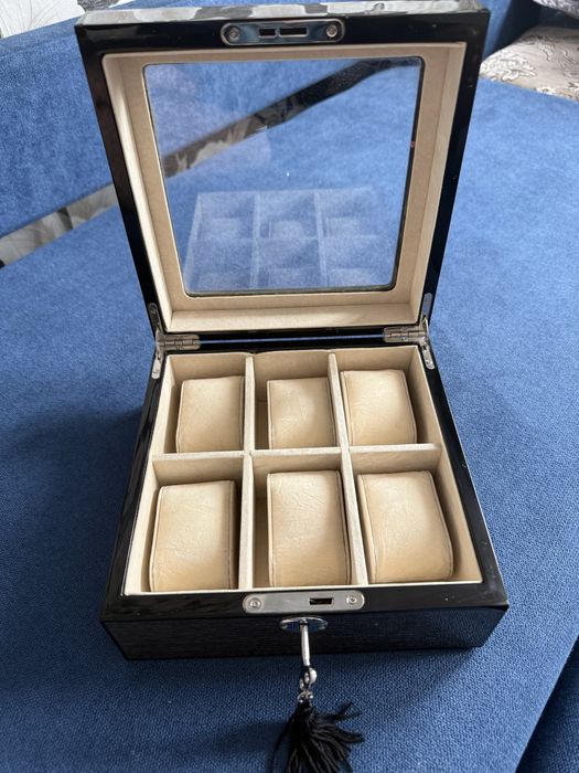 Футляр для часов