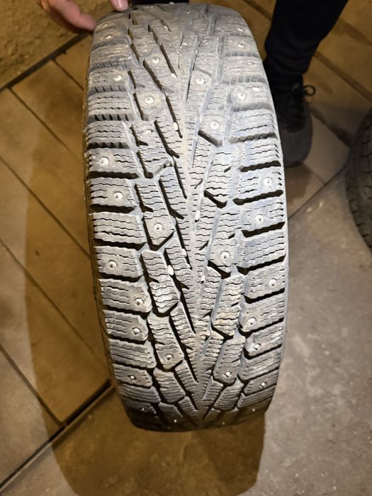 Продам  резину 185/60 14