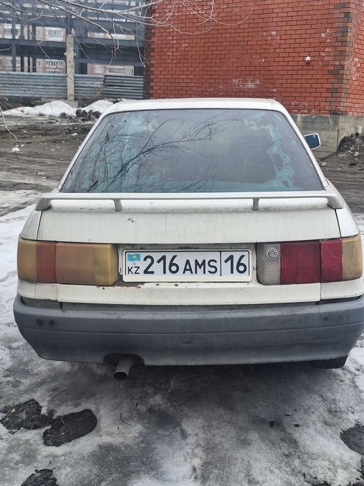 Продам машину ауди 80 б4