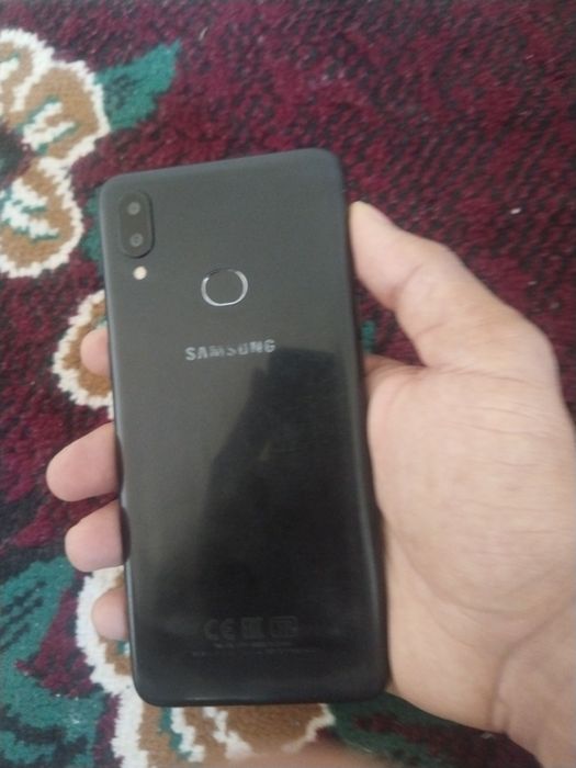 Arzonchi telefon sotiladi