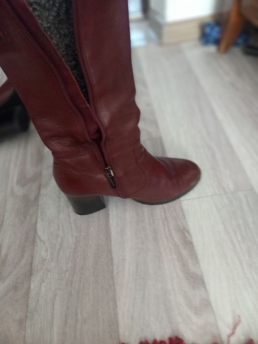 Сапоги женские на каблуках