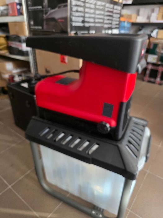 Einhell Tocator de frunze si crengi, electric silentios GC-RS 2845/1 CB