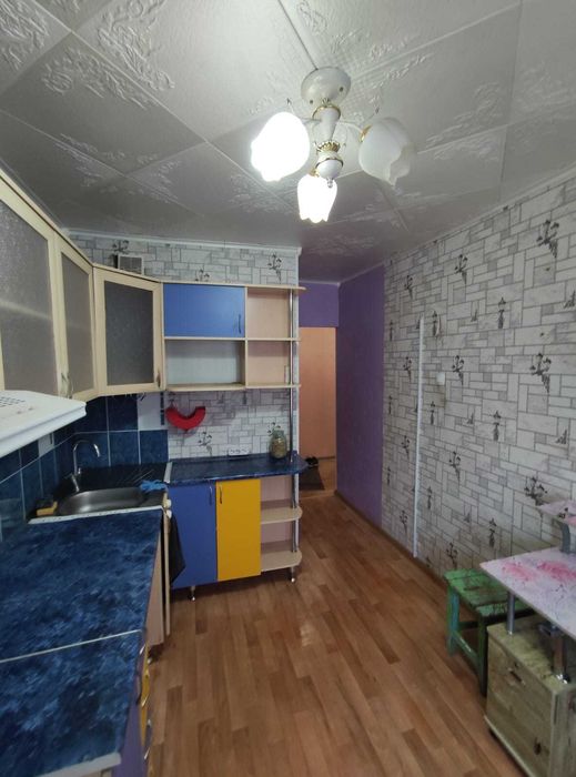 Продам 3-х комн. ул. Камзина, 27
