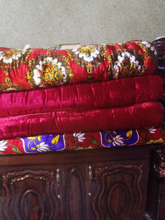 Baxmal Koʻrpa toʻshak yangi holati a'lo